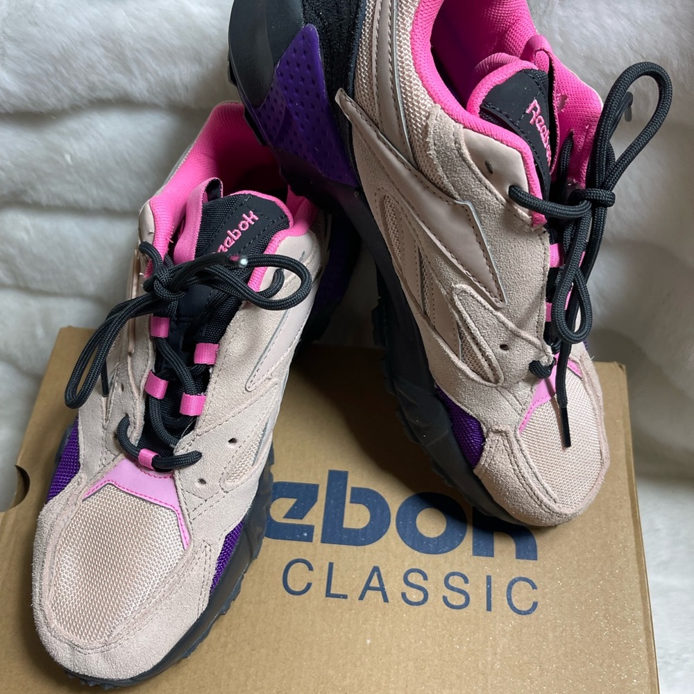 Reebok Aztrek Double trail Sneakers in two tone pink,purple & black Size 8